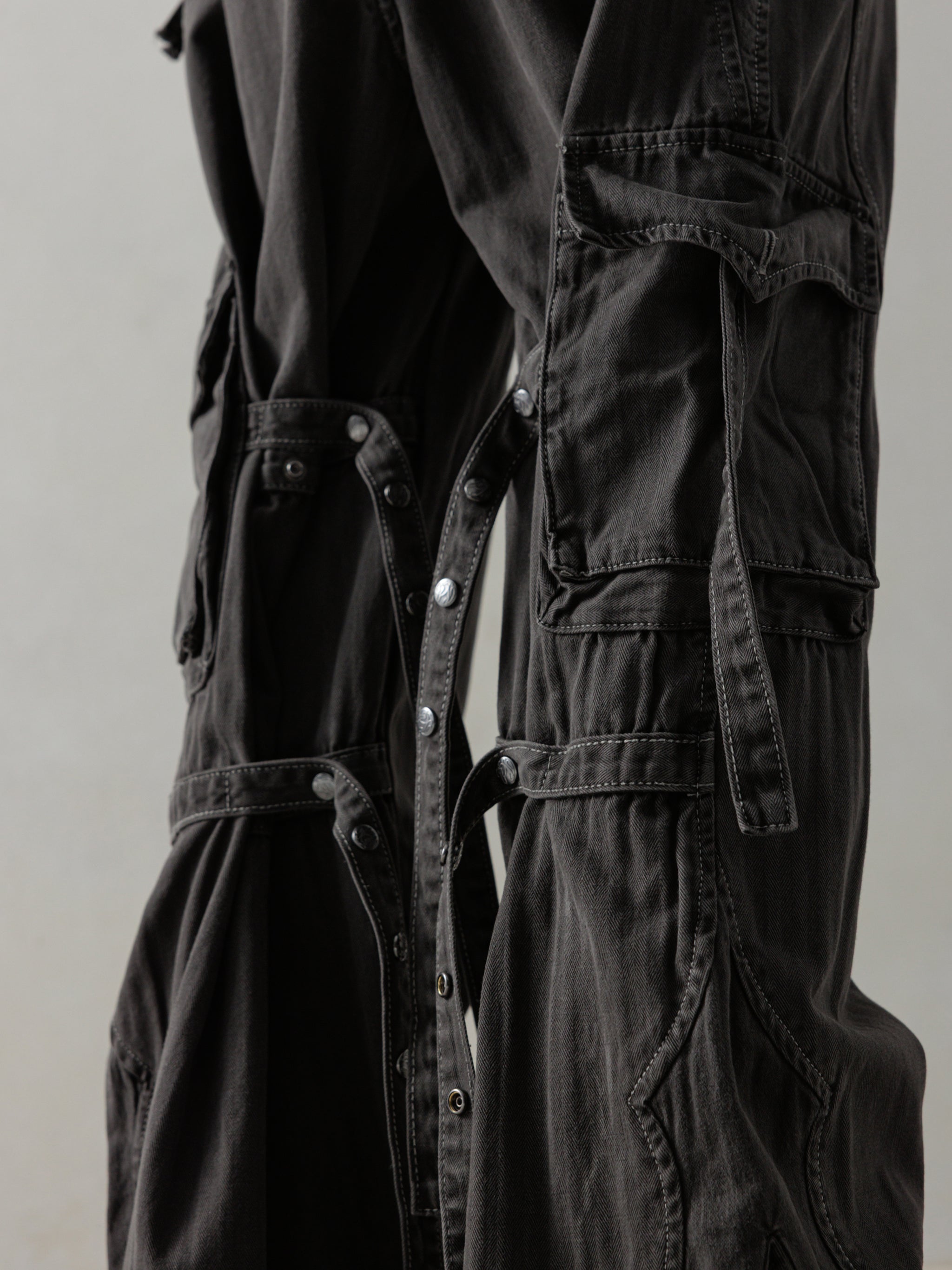 25SS｜Oteroi Bondage Pants – Professor.E
