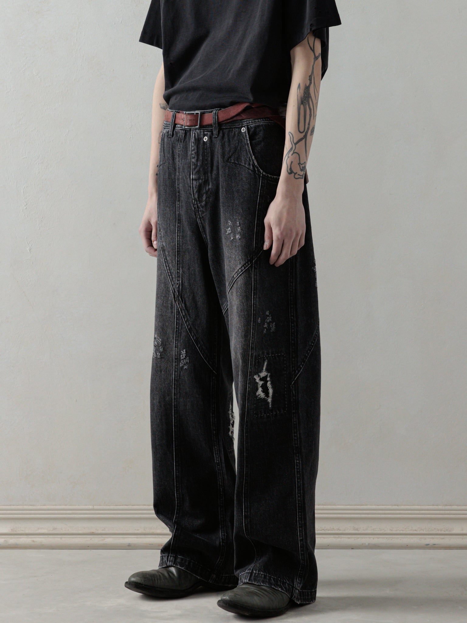 25SS｜Worn-out Denim (Washed Black)