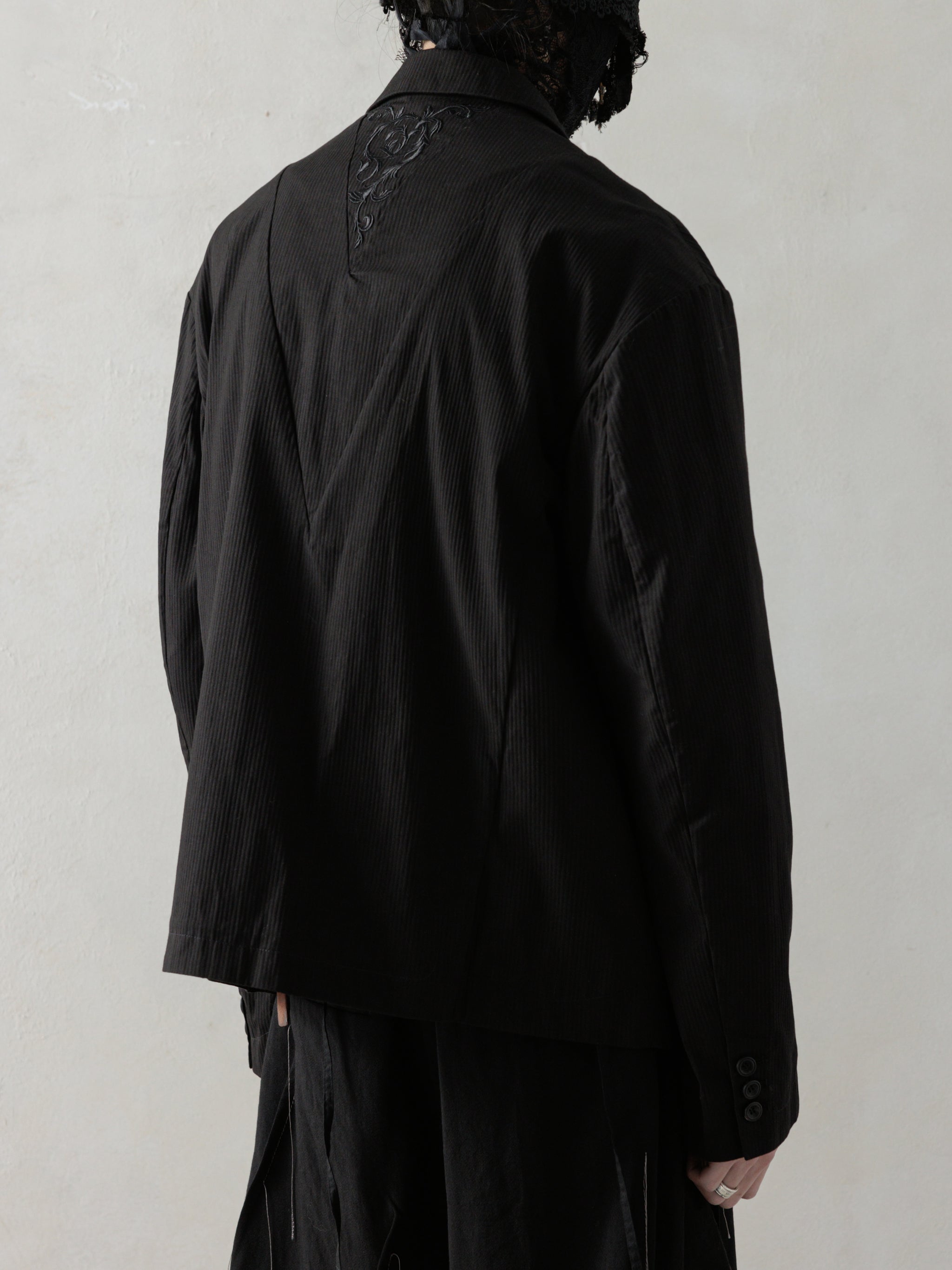 ジャケット・アウター JULIUS 21AW EMBROIDERED BLAZER JACKET JULIUS 21AW EMBROIDERED BLAZER JACKET