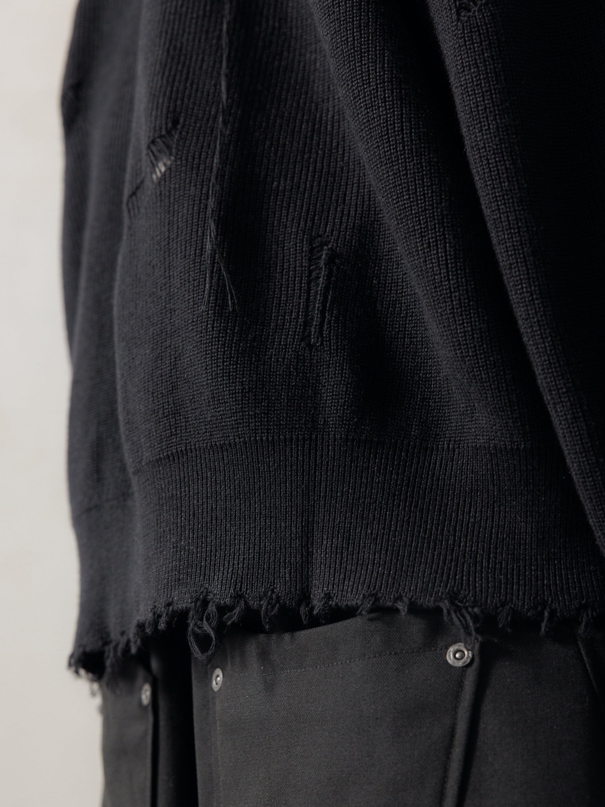 25FW｜Destroyed Knit