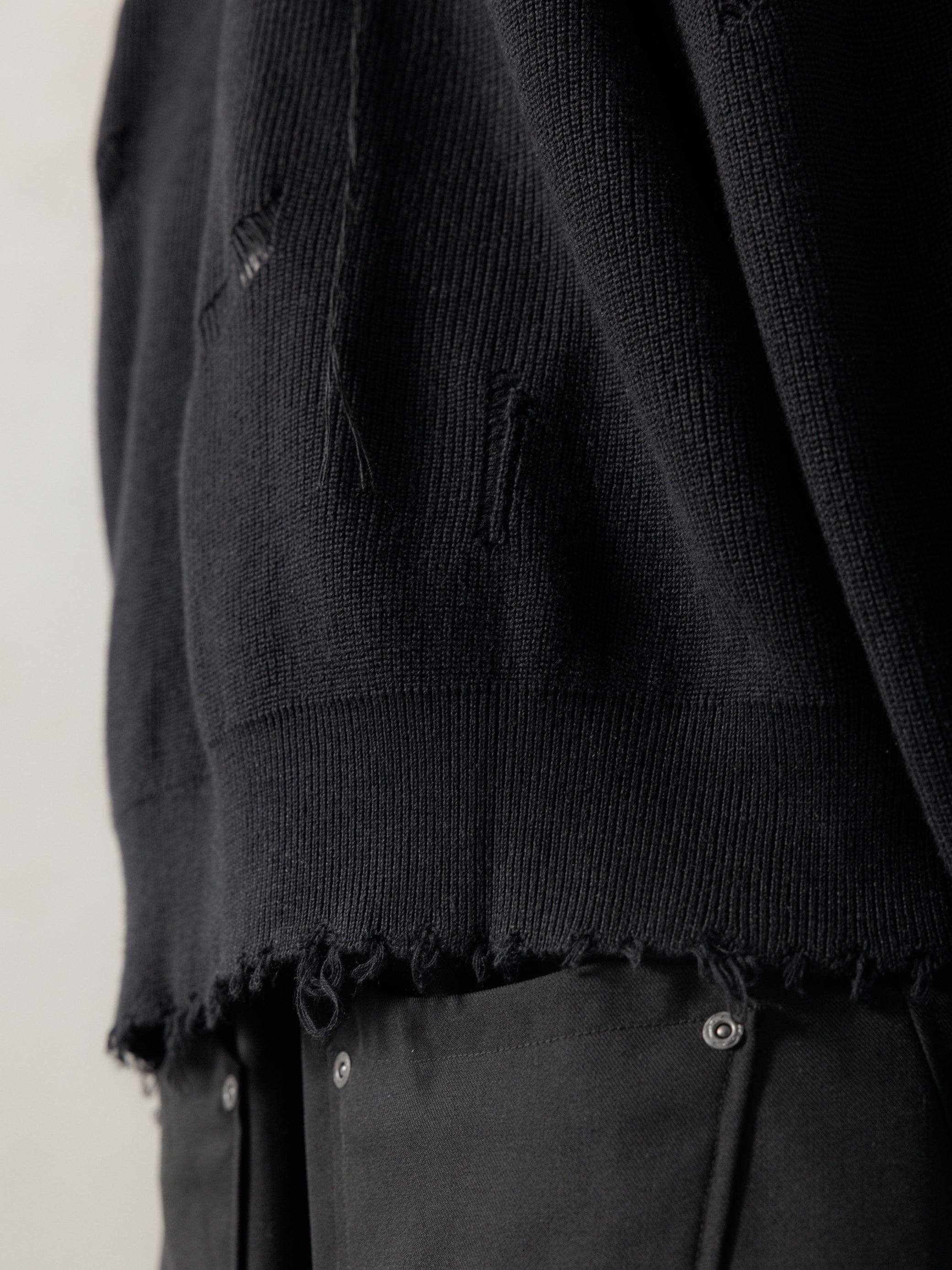 25FW｜Destroyed Knit