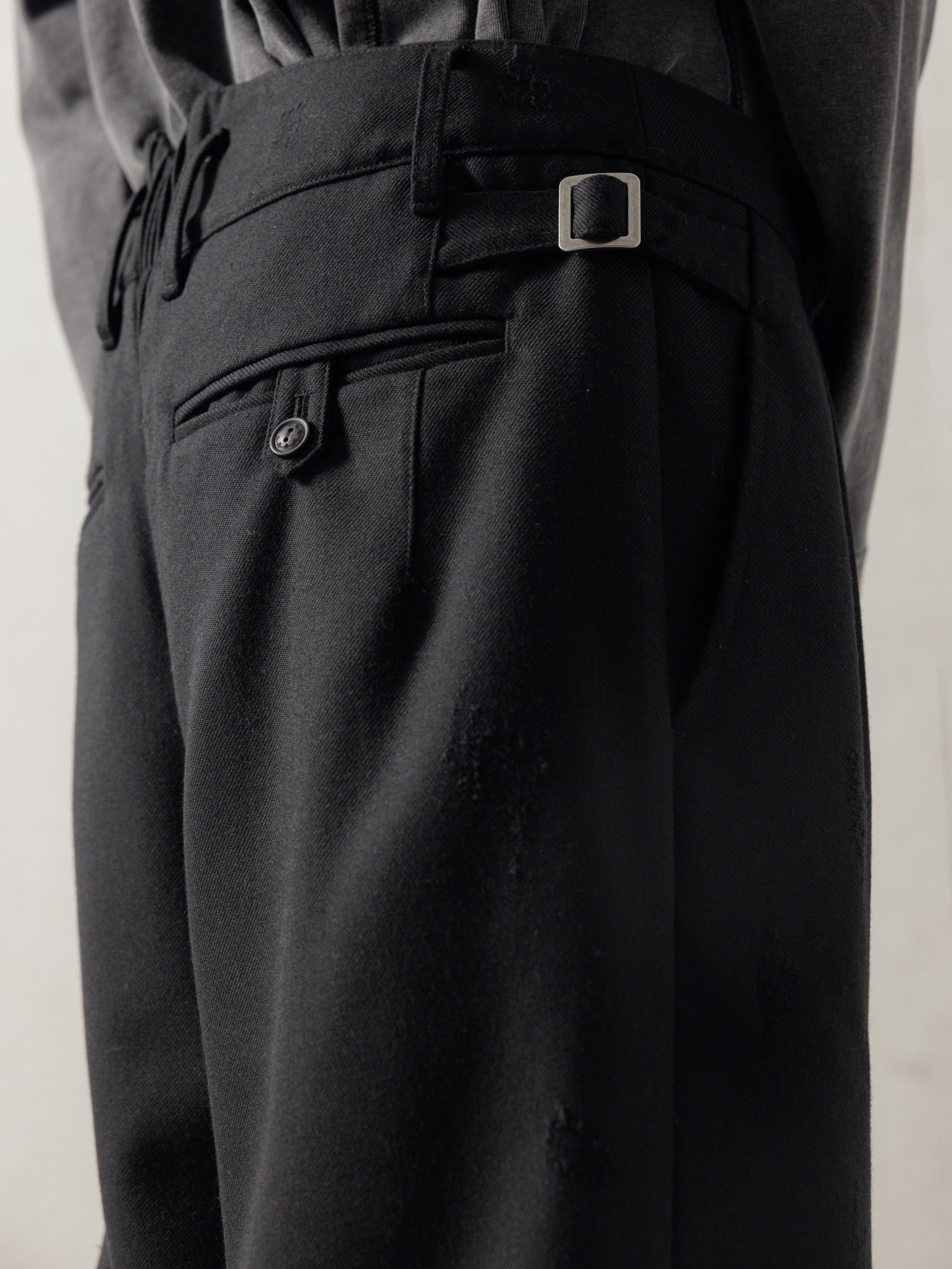 25FW｜Distressed Wool Pants