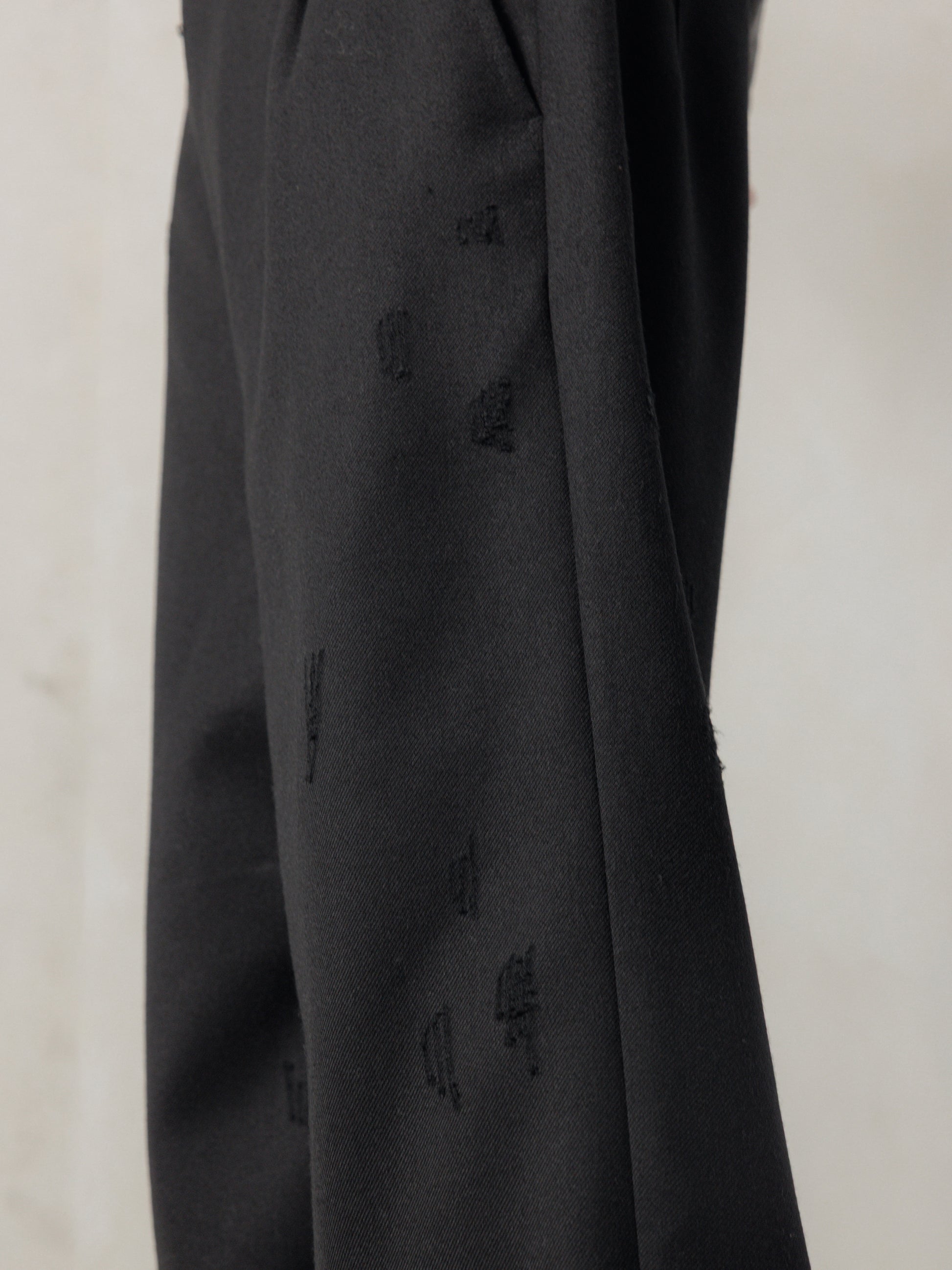 25FW｜Distressed Wool Pants