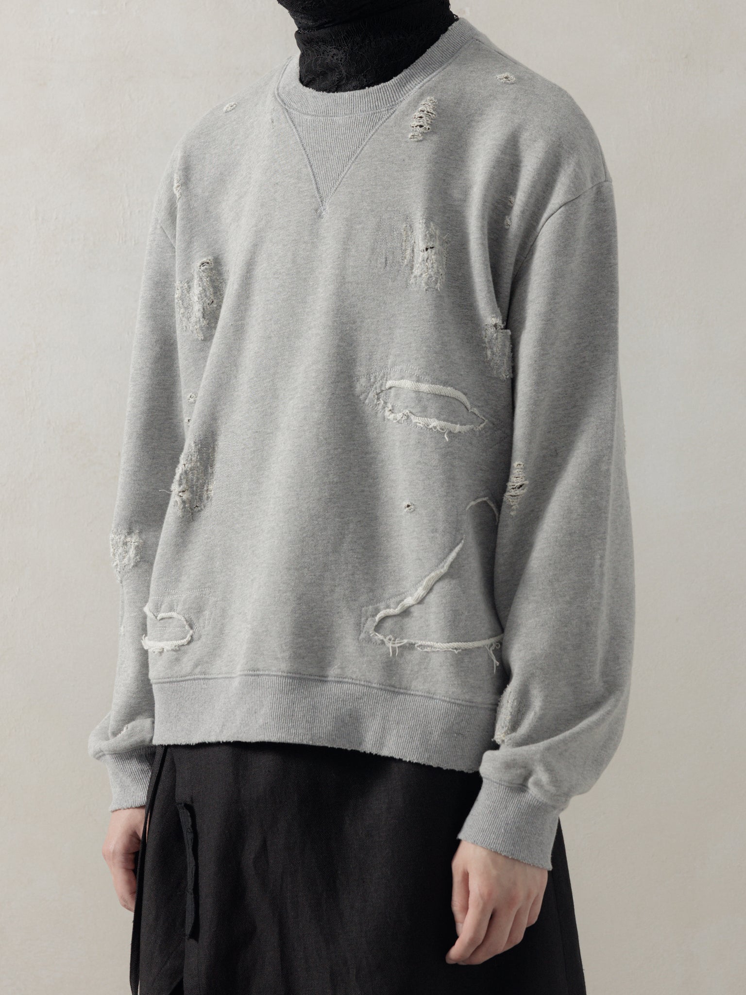 25FW｜Double V Destroyed Sweater (Grey)