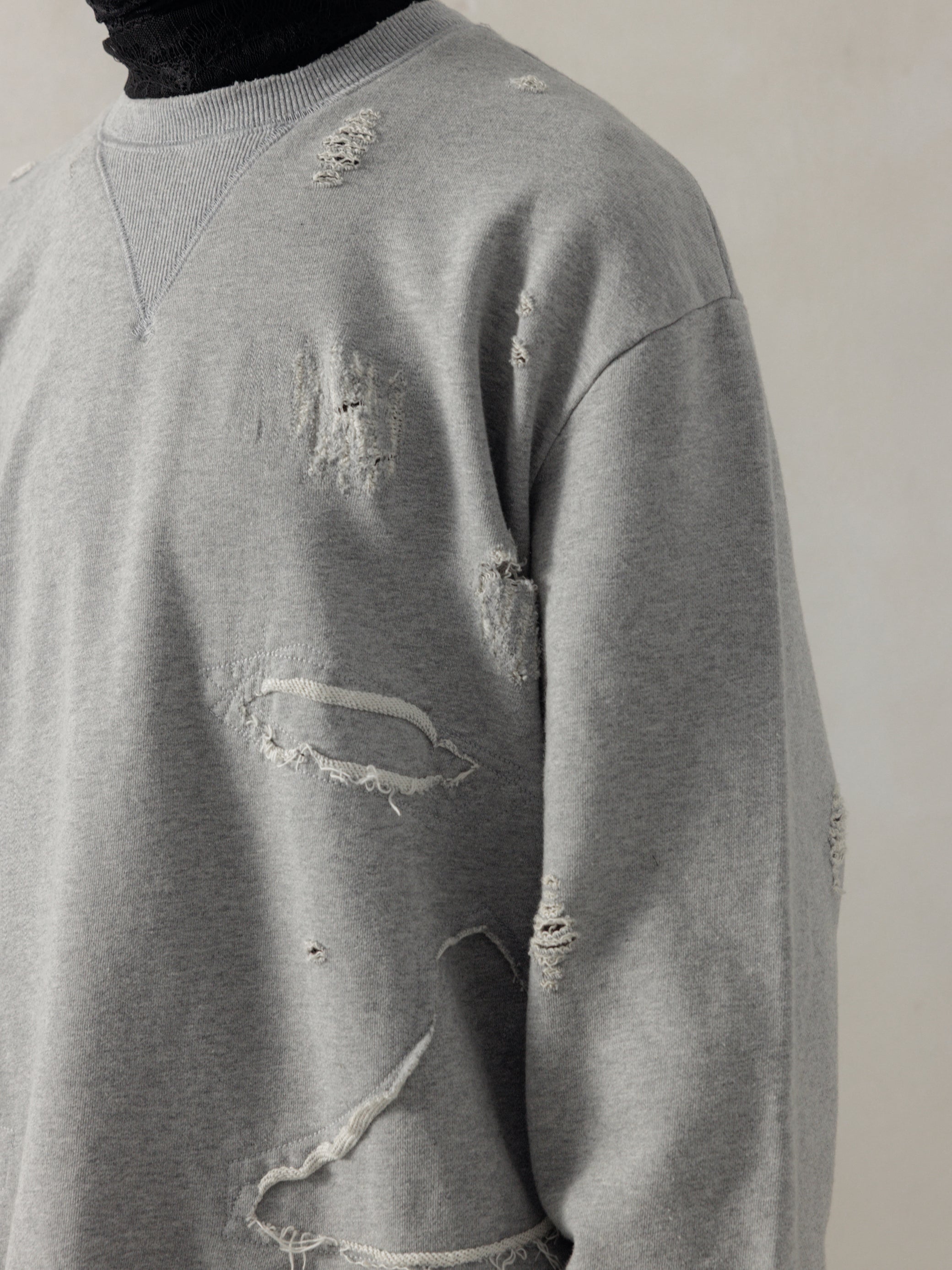 25FW｜Double V Destroyed Sweater (Grey)