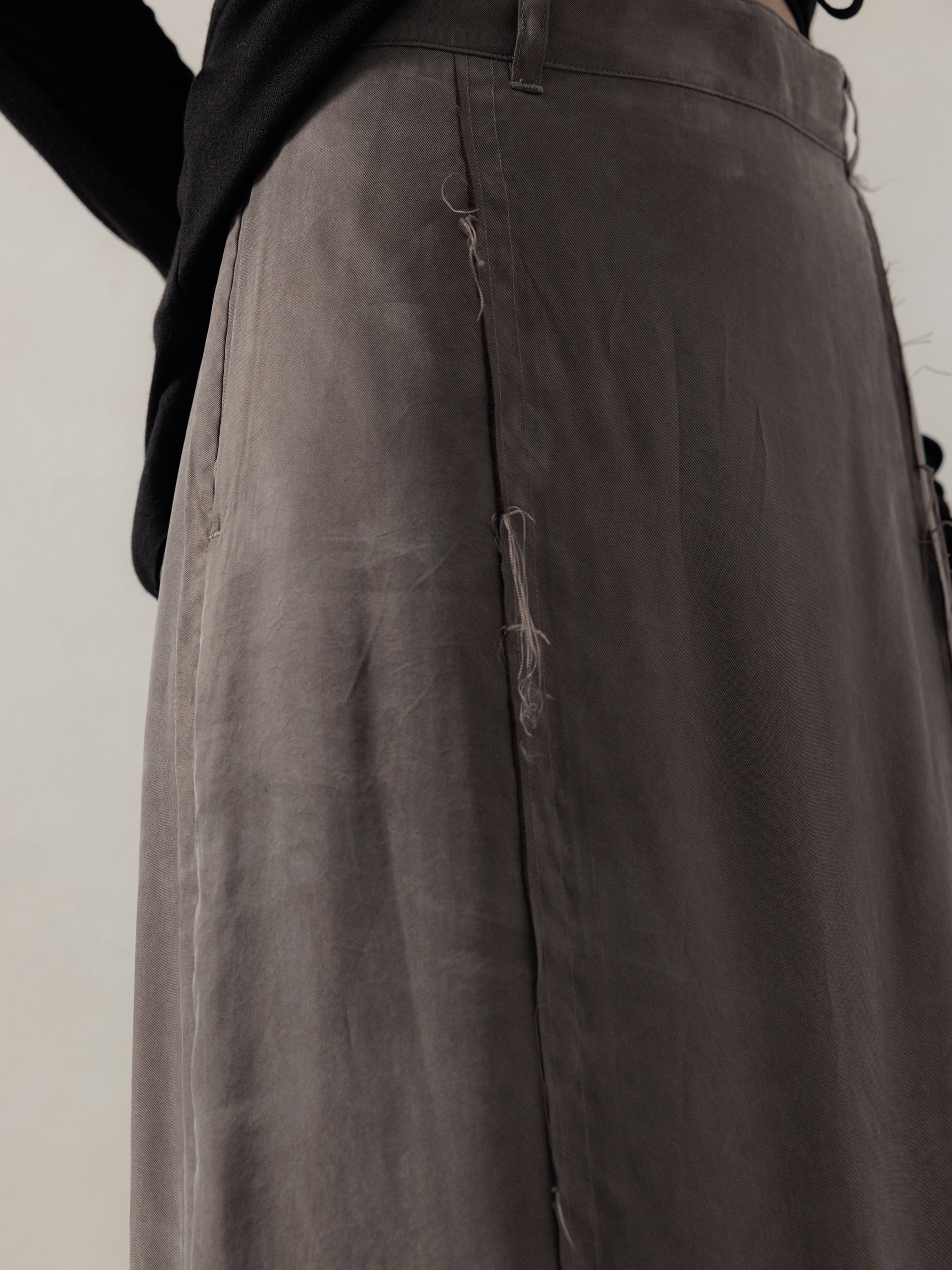 25FW WMS｜Frayed Skirt (Grey)