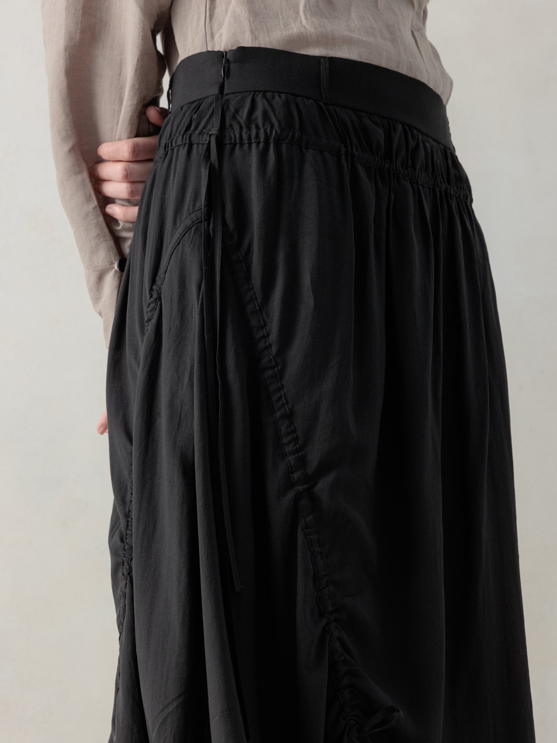 26SS WMS｜Cotton Pleated Midi Skirt (Black)