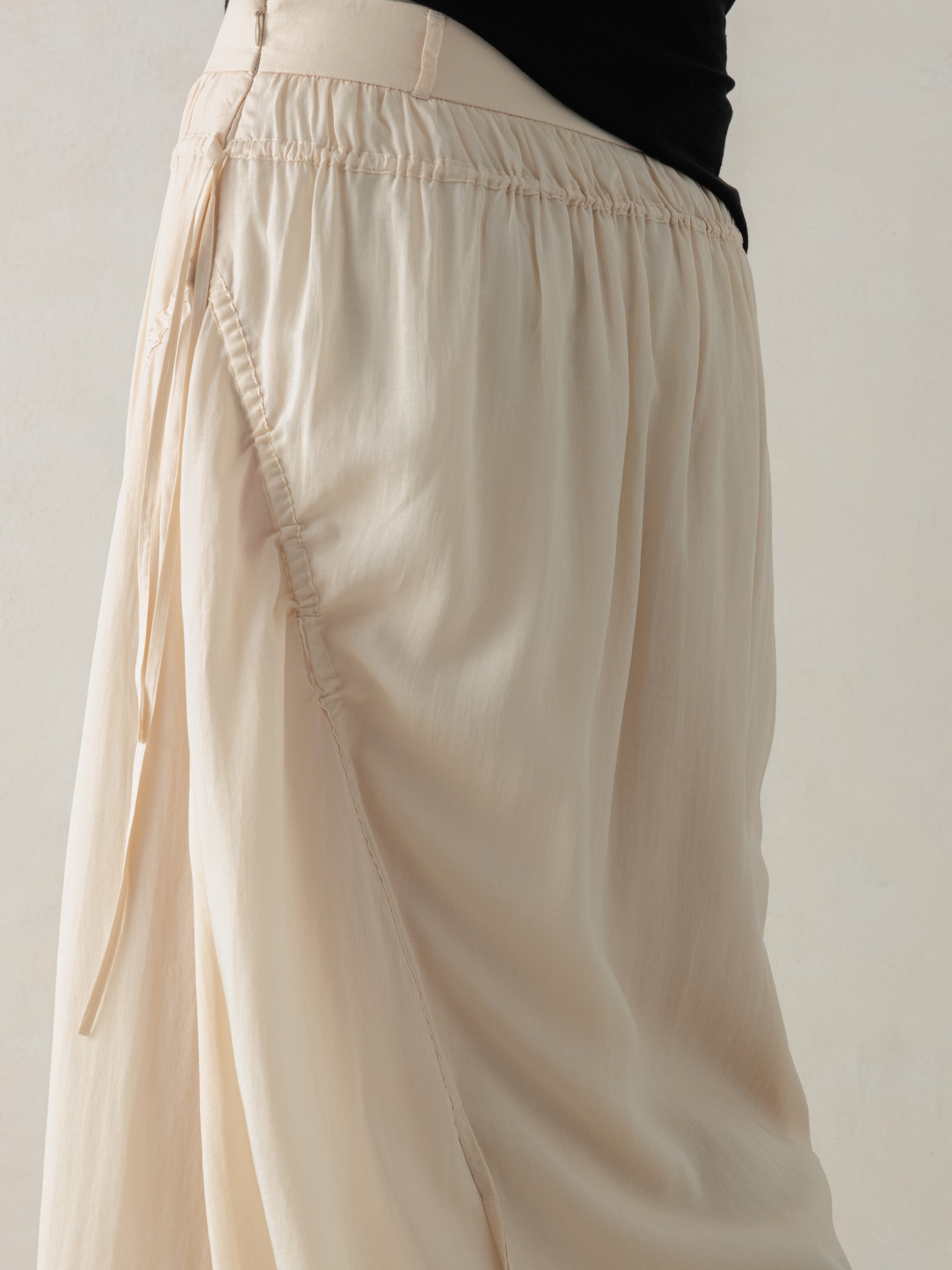 26SS WMS｜Cotton Pleated Midi Skirt (Beige)