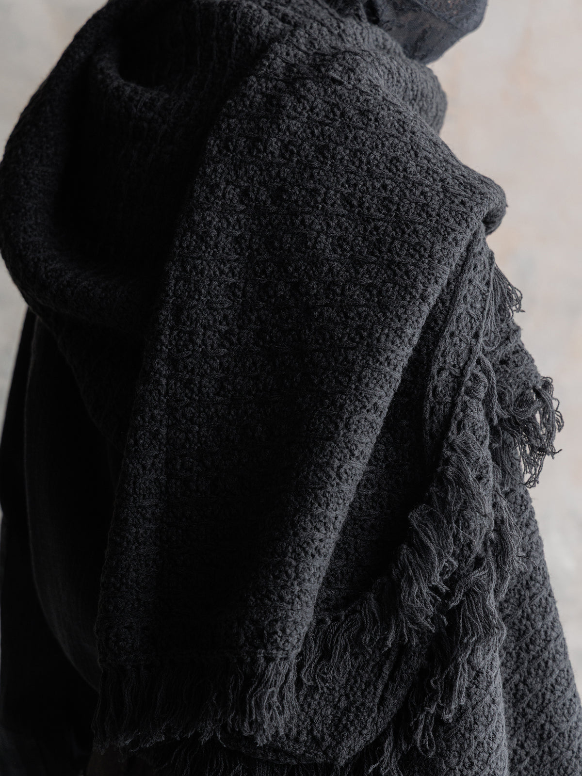 26FW｜Textured Antique Scarf (Black)