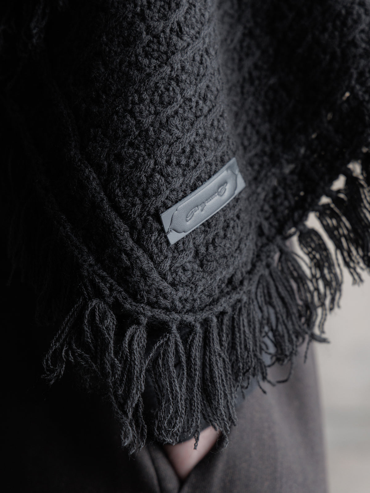 26FW｜Textured Antique Scarf (Black)