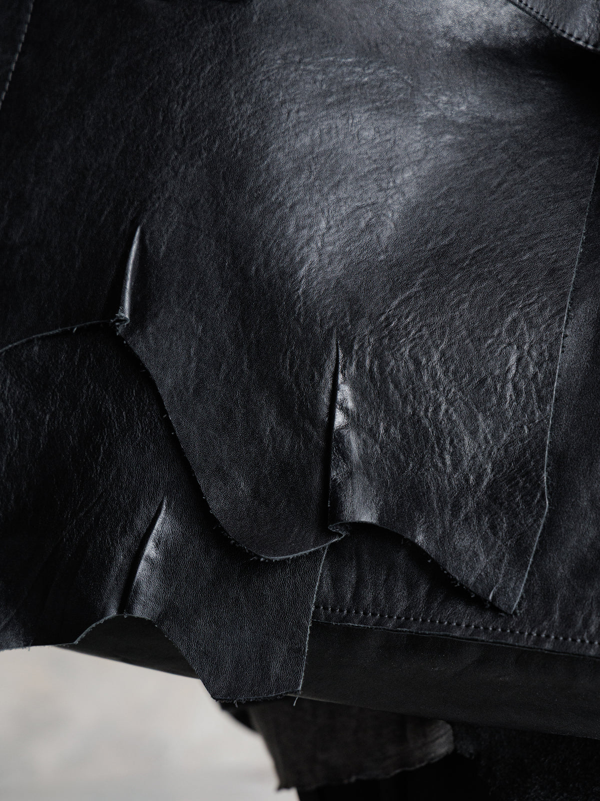 26FW｜Ragged Leather Tote