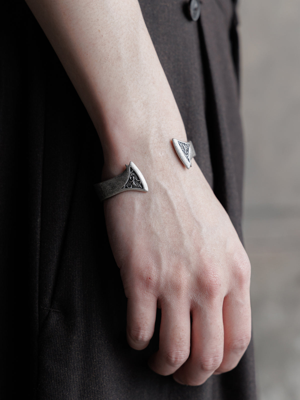 26FW｜Fortune Axe Bangle