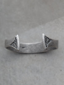 26FW｜Fortune Axe Bangle