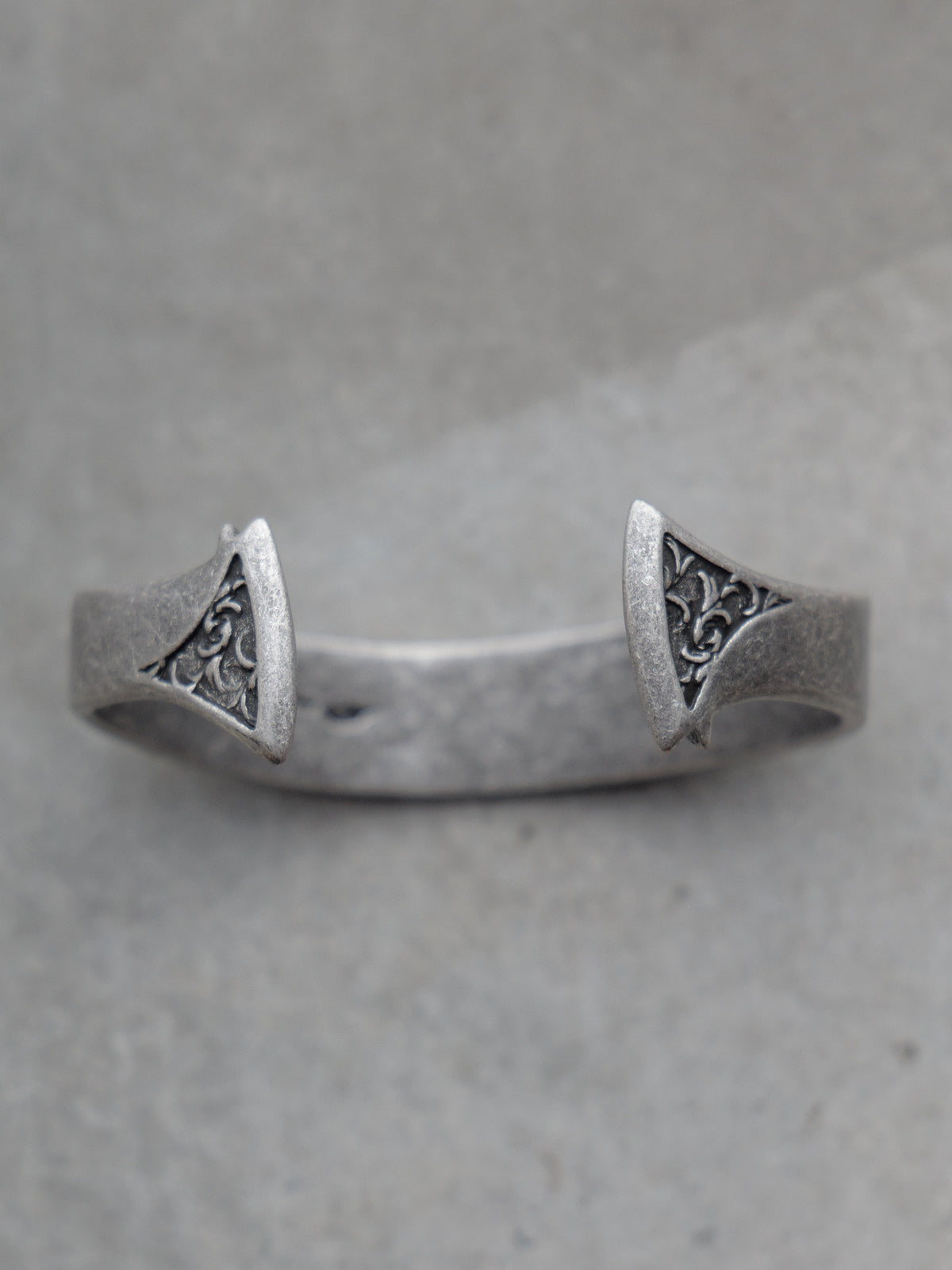 26FW｜Fortune Axe Bangle