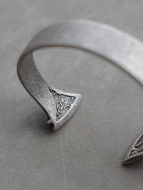 26FW｜Fortune Axe Bangle