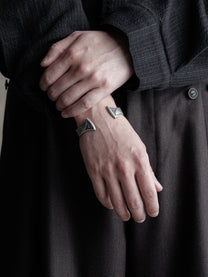 26FW｜Fortune Axe Bangle