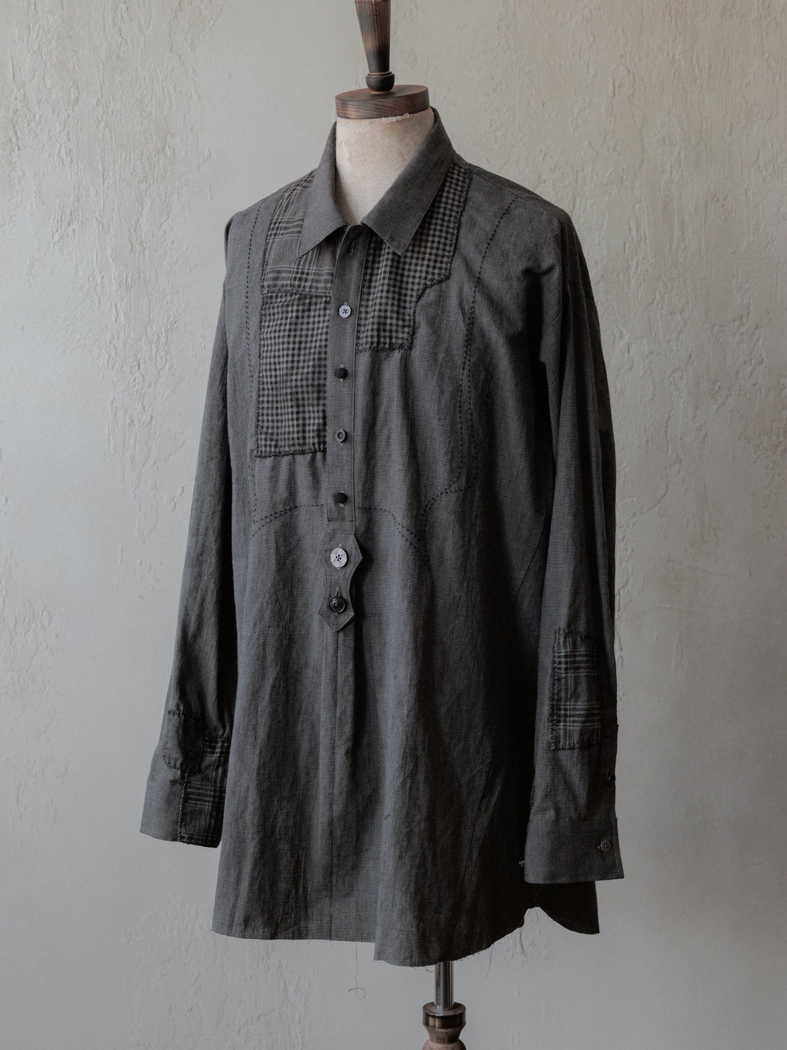Forgotten Materials｜0222 / Grandpa's Repaired Shirt (Dark Grey)
