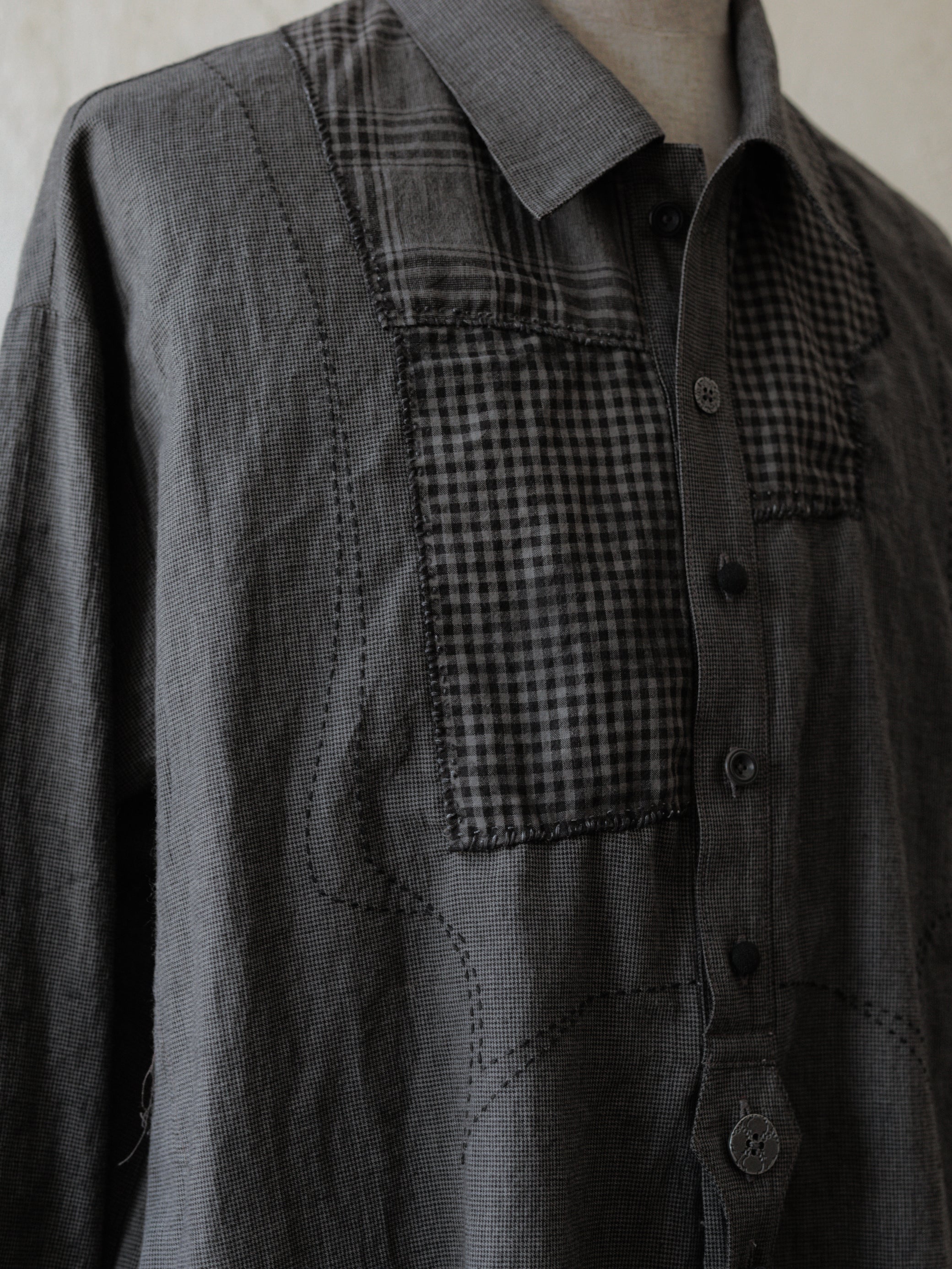 Forgotten Materials｜0222 / Grandpa's Repaired Shirt (Dark Grey)