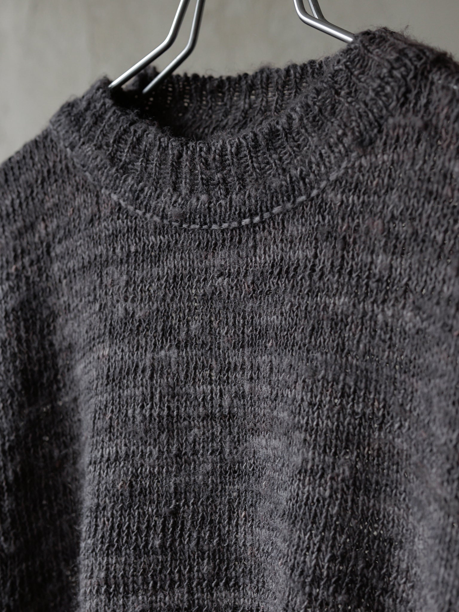 Forgotten Materials｜Tussah Silk Handspun Yarn Top (Natural Dyed Dark Purple)