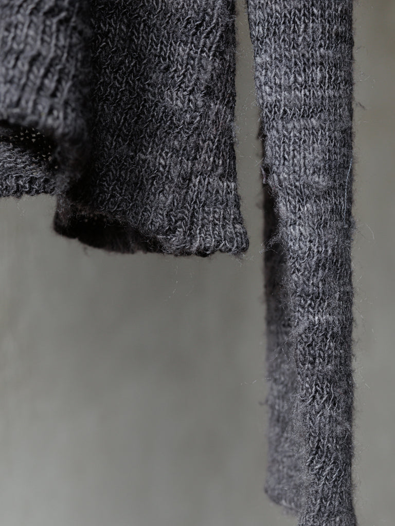 Forgotten Materials｜Tussah Silk Handspun Yarn Top (Natural Dyed Dark Purple)