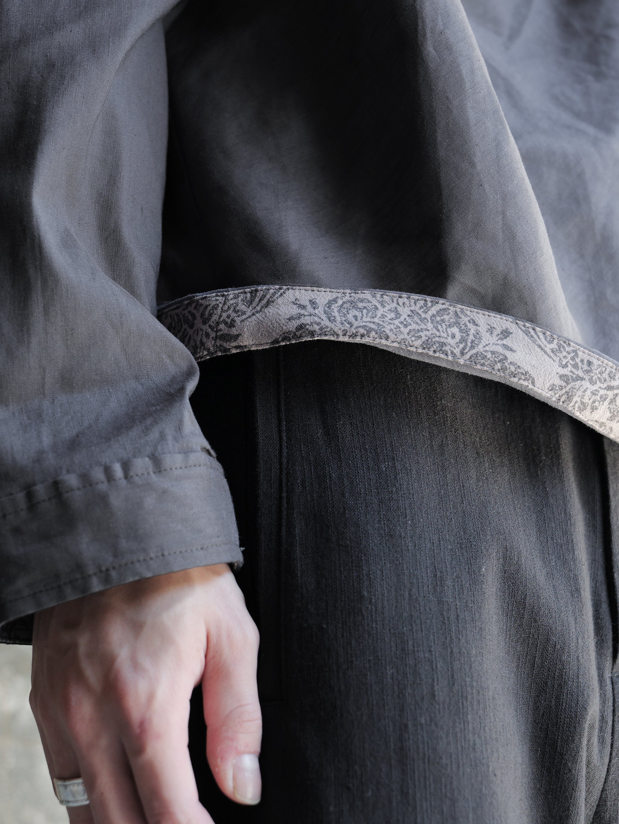 Professor.E｜Cowl Neck Shirt