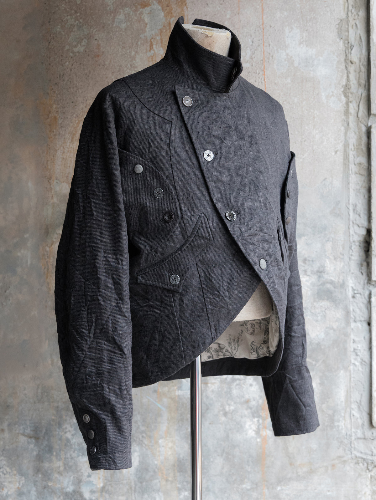Forgotten Materials｜Asymmetric Cut-Out Blazer
