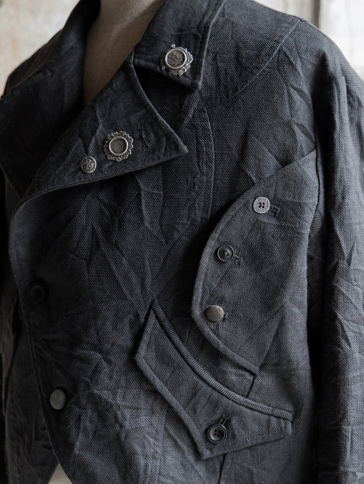 Forgotten Materials｜Asymmetric Cut-Out Blazer