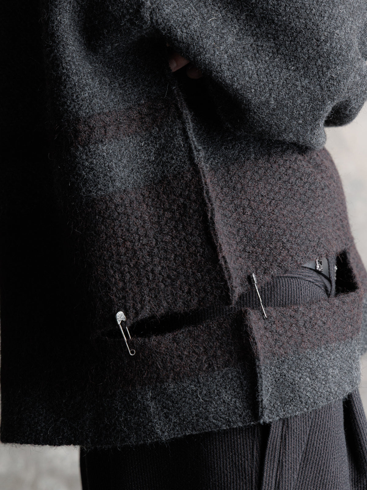 26FW｜Deconstructed Cropped Sweater
