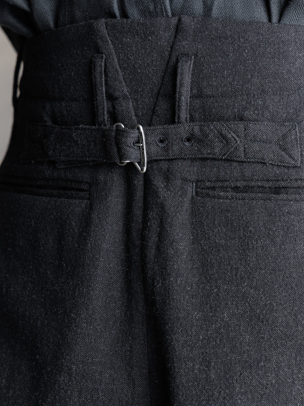 26FW｜Embroidered Overlock Trousers