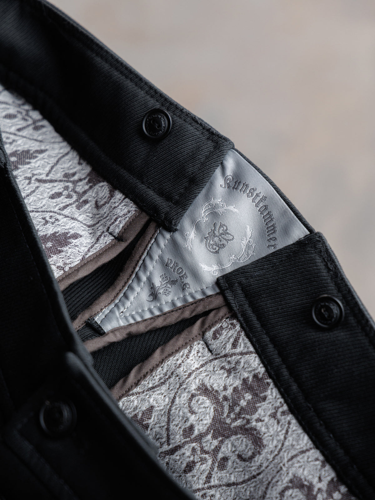 26FW｜Foldable Waist Embroidered Trousers