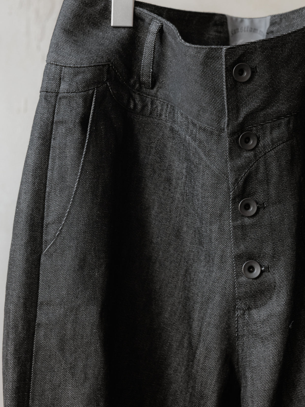 Forgotten Materials｜Embroidered Buckleback