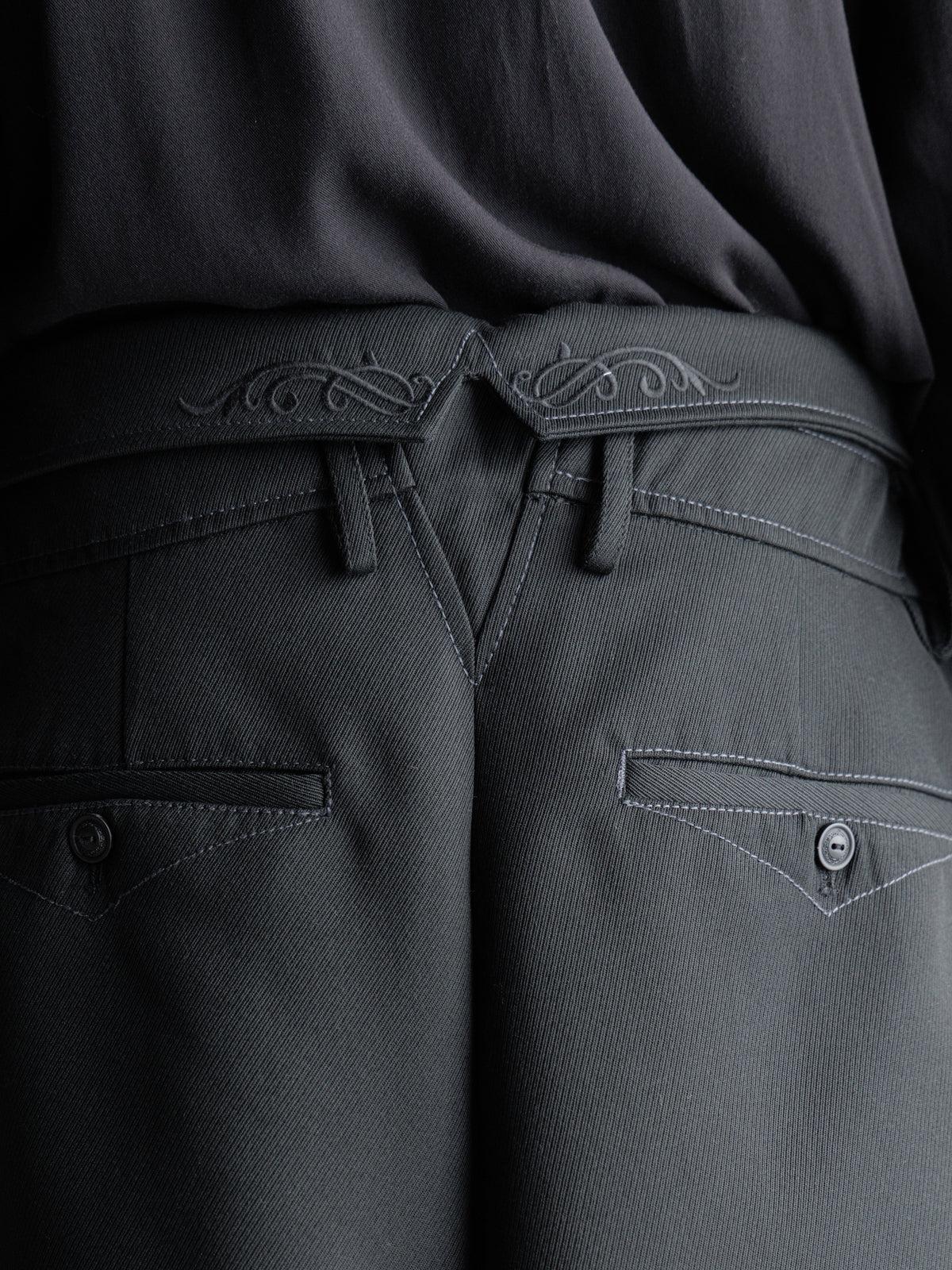 26FW｜Foldable Waist Embroidered Trousers
