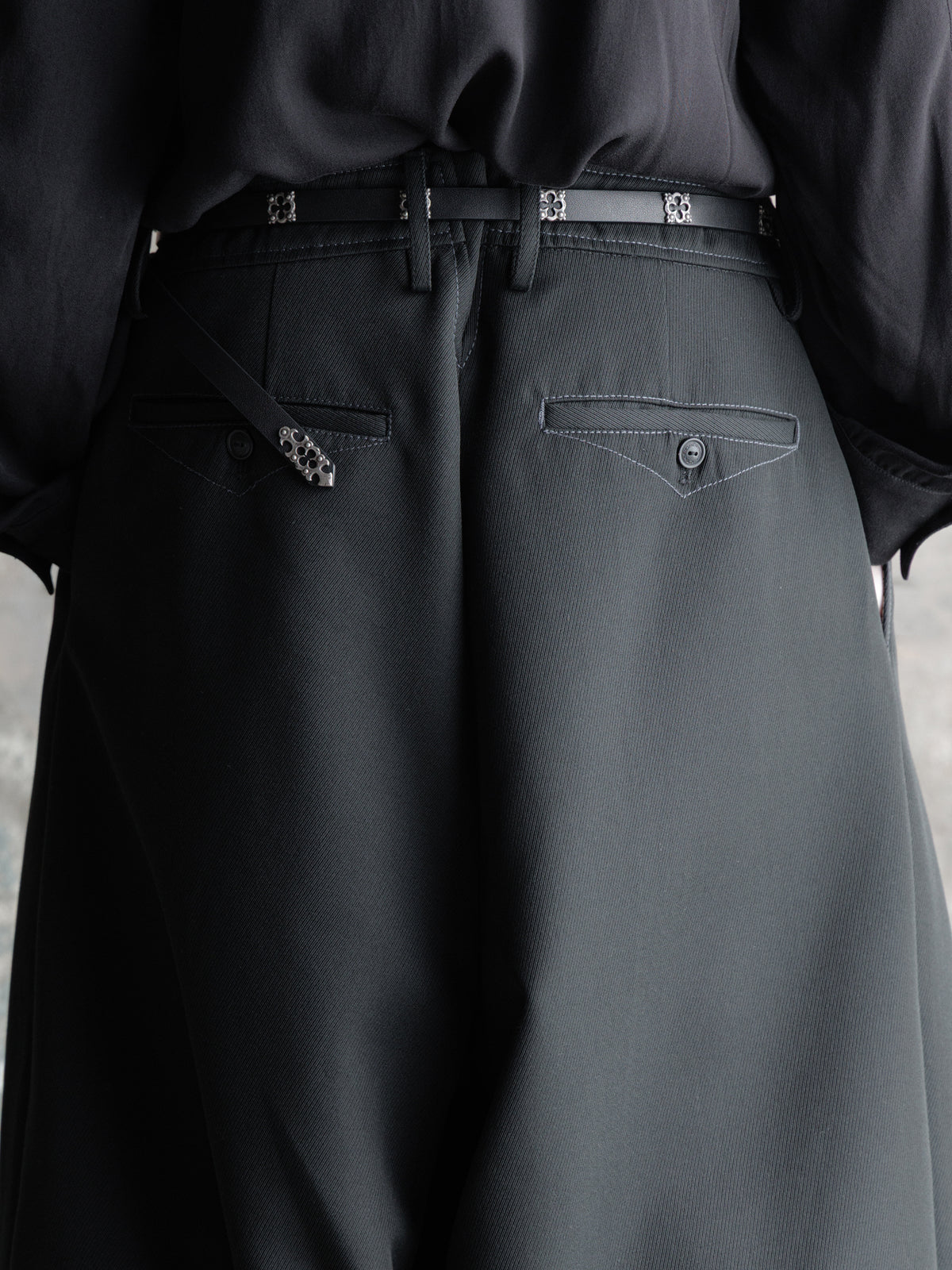 26FW｜Foldable Waist Embroidered Trousers