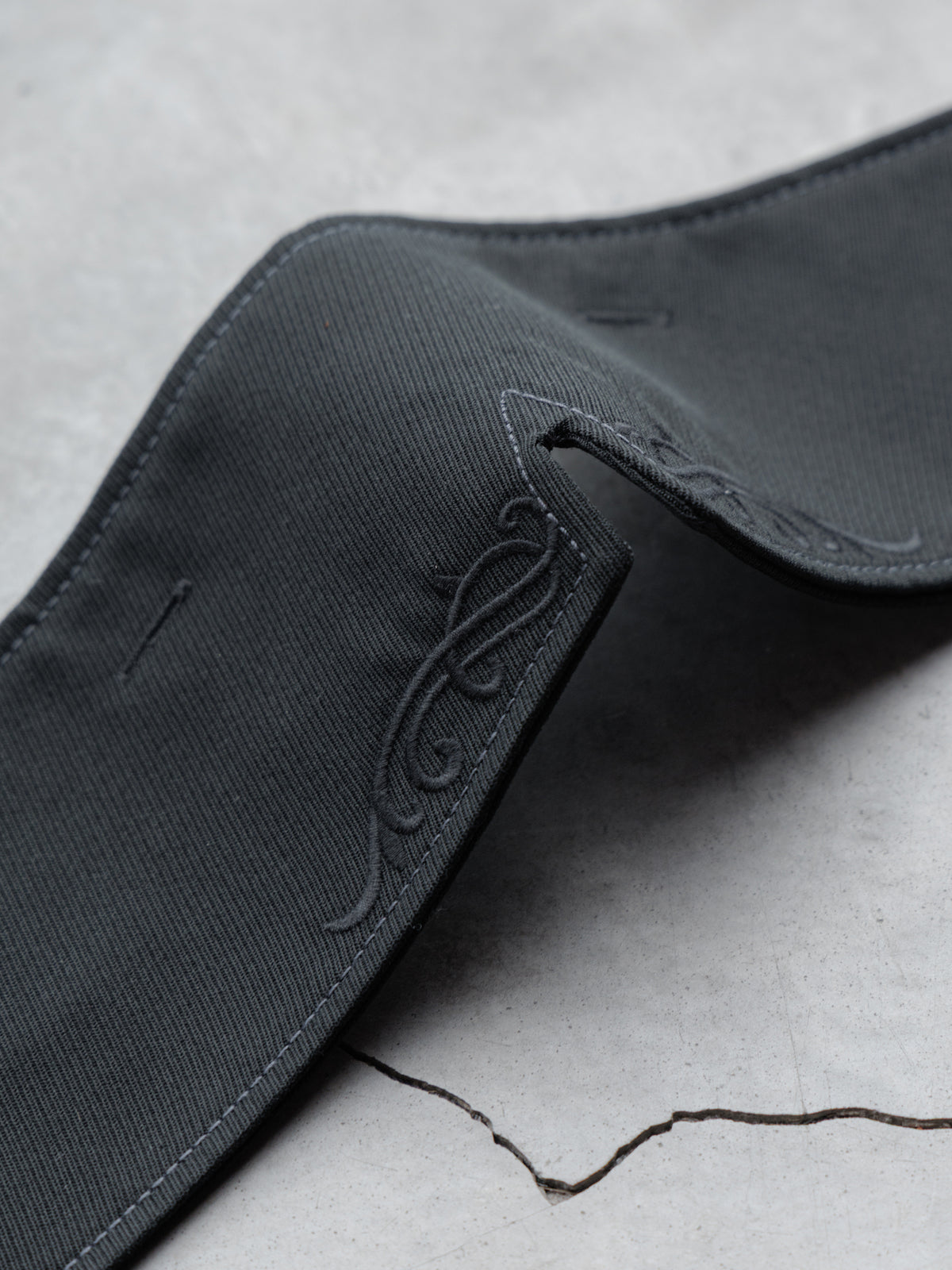 26FW｜Foldable Waist Embroidered Trousers