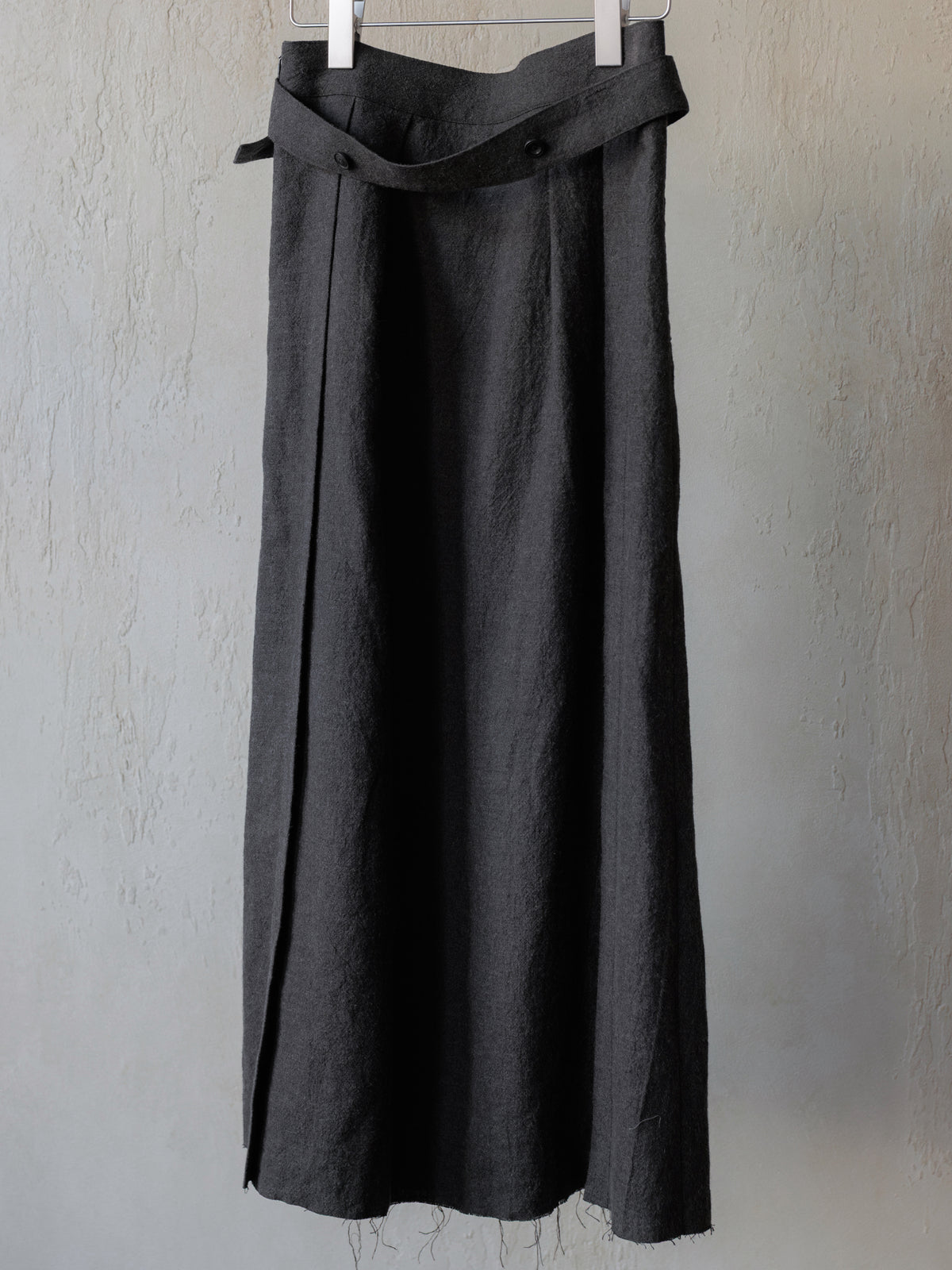 Forgotten Materials WMS｜Hand-Sewn Carved Pleats Skirt