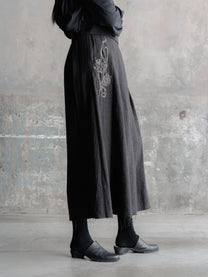 Forgotten Materials WMS｜Hand-Sewn Carved Pleats Skirt