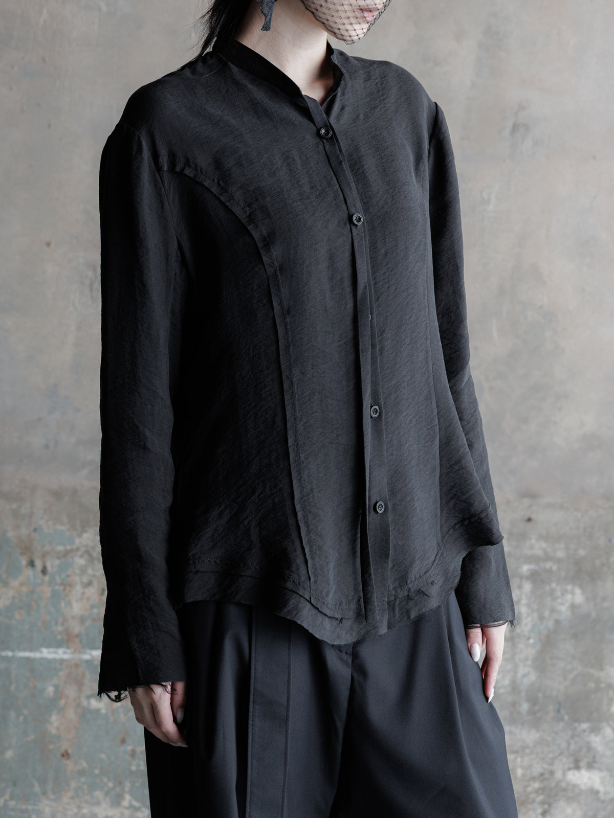26FW WMS｜Tie-Neck Raw-Edge Shirt