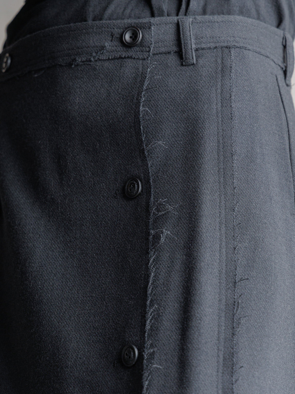 26FW WMS｜Double Breasted Frayed Skirt